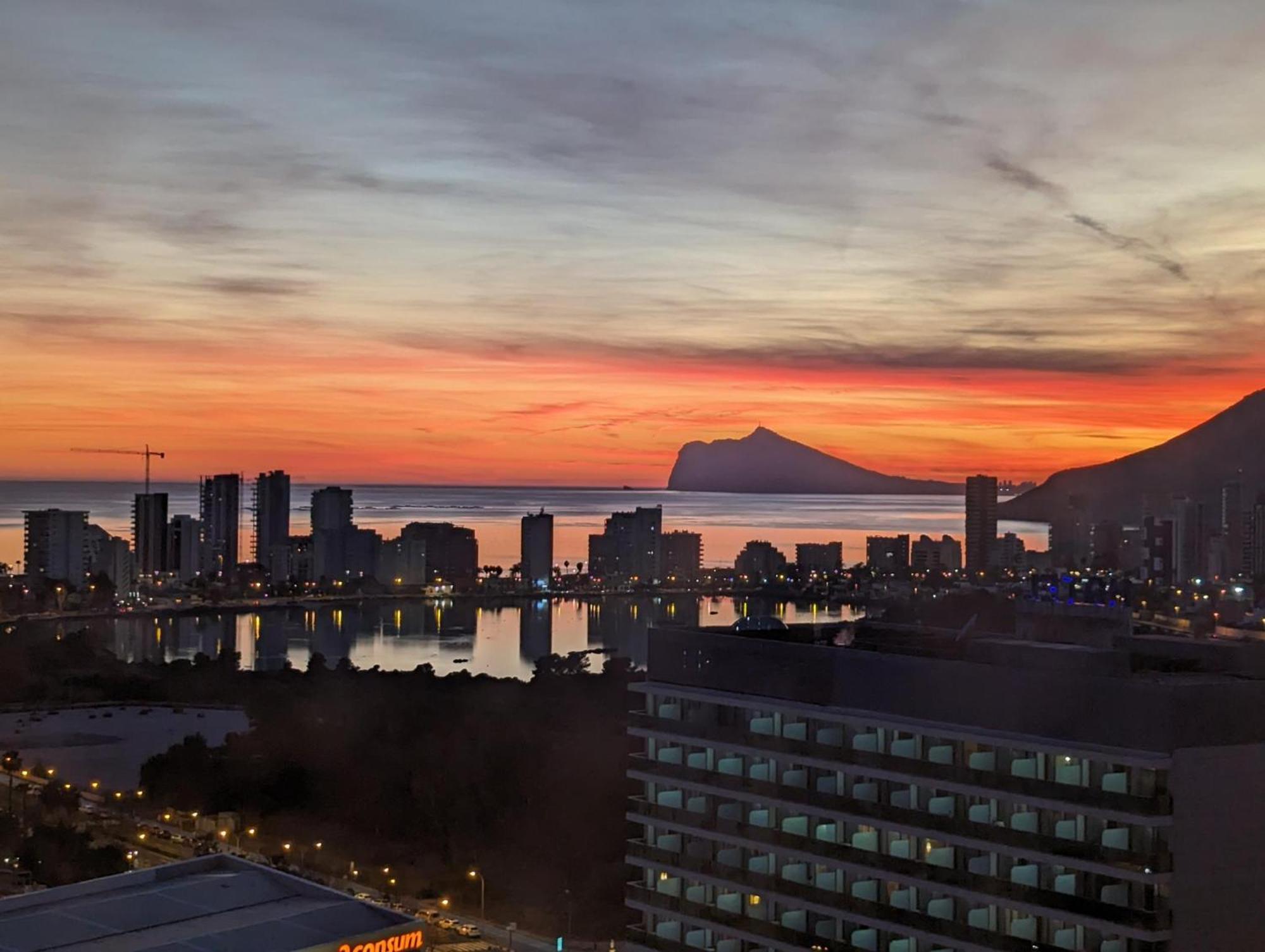 100 M From Fossa Beach In Calpe Esterno foto